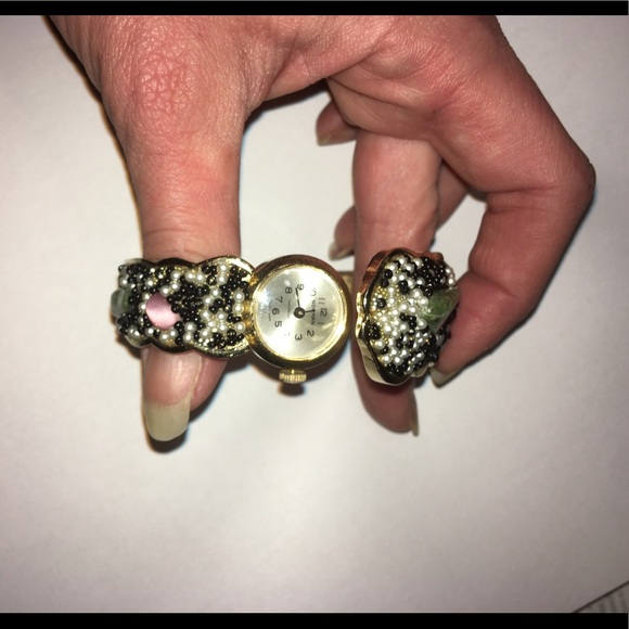 Vintage snap open bracelet/watch - Picture 1 of 3